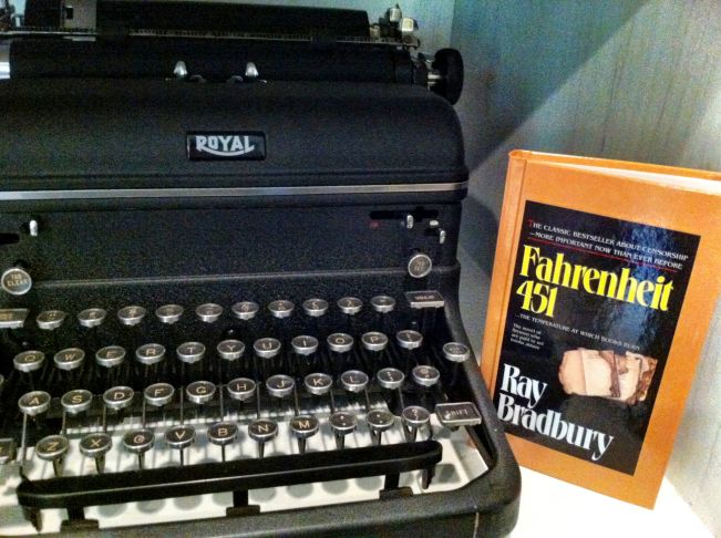 Ray Bradbury Typewriter